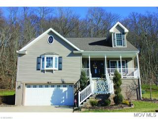 908 15th Ave, Parkersburg, WV 26105-2272