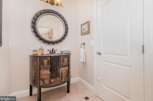 253 Bonnybrook Rd, Carlisle PA 17013-4214 exterior