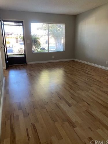 1768 Oak Knoll Dr, Anaheim, CA 92807-1352