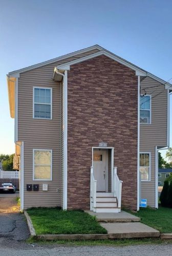 2 Day St, Providence, RI 02919-4302