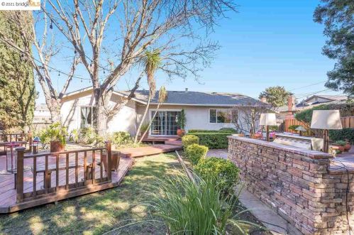 735 San Simeon Ct, Concord CA  94518-2316 exterior