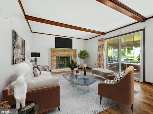 355 Richland Dr, Lancaster PA  17601-3631 exterior