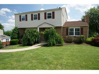 50 Dover Rd, North Huntingdon, PA 15642-9136