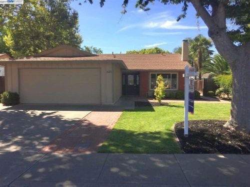 620 Swallow Dr, Livermore, CA 94551-2515