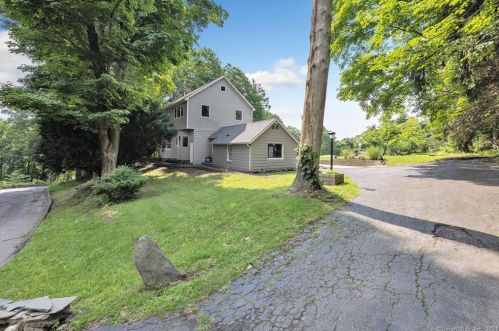 28 Chestnut Hill Rd, Sandy Hook, CT 06482-1517