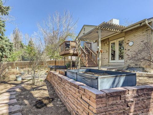 2731 Oakland Cir, Denver CO  80014-3136 exterior