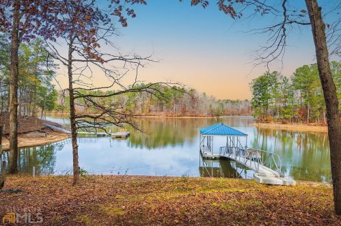 216 Long Cove Dr, Lagrange, GA 30240-9623