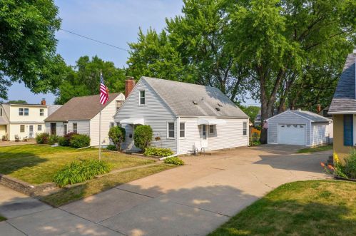 249 Arion St, Saint Paul MN  55118-1549 exterior