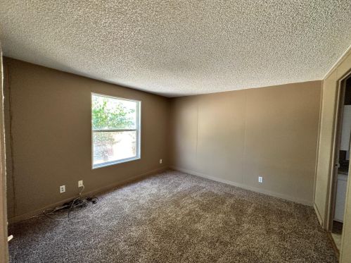 610 Canal St, Merced CA  95341-6630 exterior