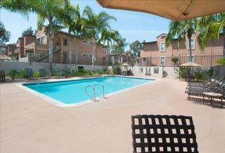 650 Broadway, Anaheim CA  92805-4007 exterior
