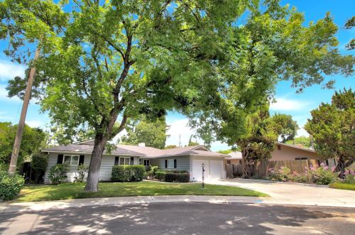 1713 Crestview Dr, Modesto, CA 95355-3710