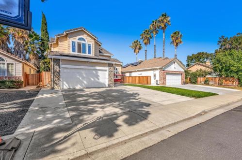 241 Camelot Dr, Tracy, CA 95376-1457