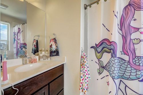 8849 55th Ave, Denver CO  80238 exterior