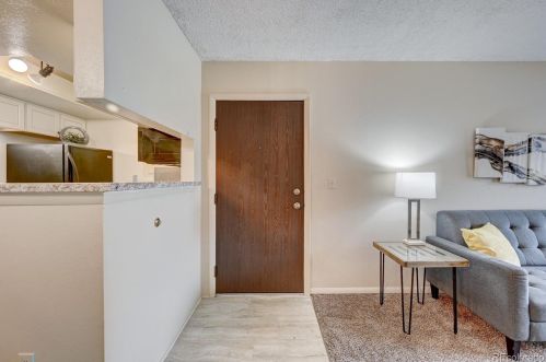 1830 Pitkin Cir, Aurora, CO 80017-4287