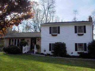 18 Saint Johns Dr, Duncannon, PA 17020-9569