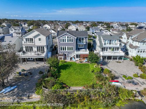 208 Washington Ave, Point Pleasant Beach, NJ 08742-3365