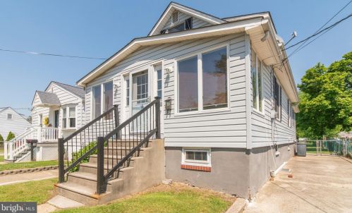 61 Princeton Ave, Gloucester, NJ 08030-1242