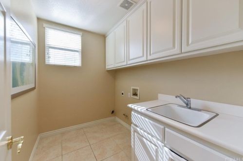 2 Heather, Irvine CA  92620-2219 exterior