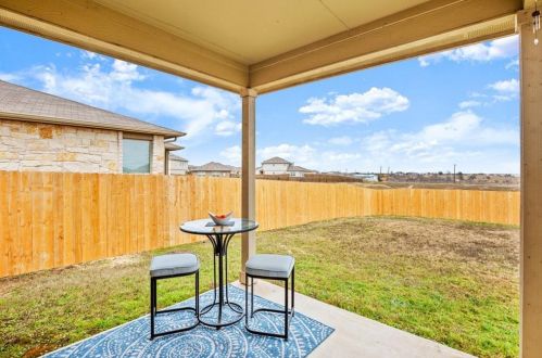 12402 Walter Vaughn Dr, Webberville TX 78653-4687 exterior