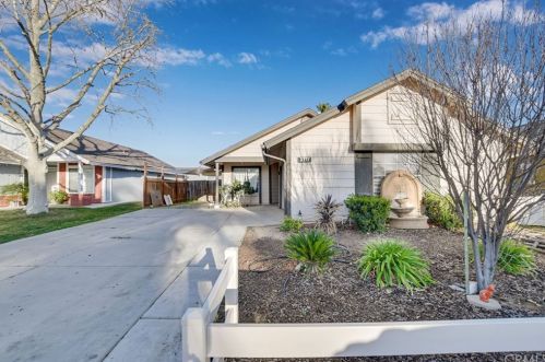 2717 Genuine Risk St, Perris, CA 92571-4671