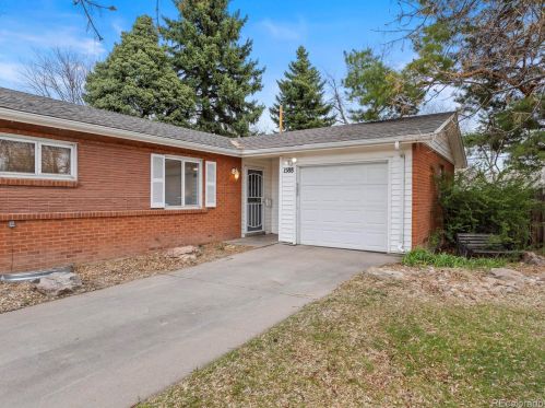 1588 Fairfax St, Denver, CO 80220-1322