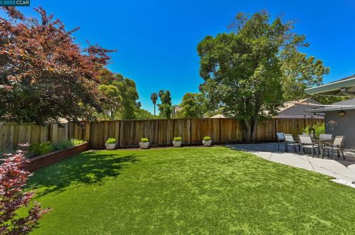 391 Maureen Ln, Concord CA  94523-2136 exterior