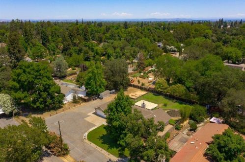 6840 Beam Dr, Citrus Heights, CA 95610-3970