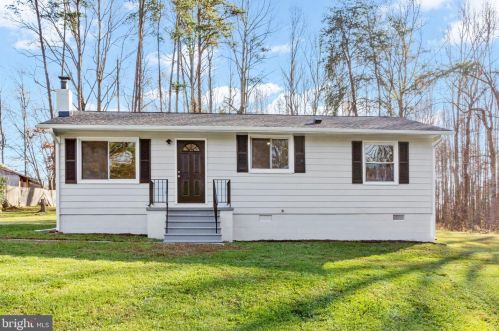 10404 Round Hill Rd, Spotsylvania, VA 22551-4517