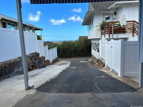 3504A-1 Wela St, Honolulu HI  exterior