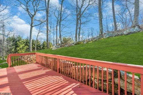 15 David Dr, Dover NJ  07869-3728 exterior