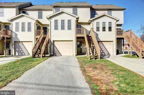 671 Walnut St, Hanover PA  17331-2050 exterior