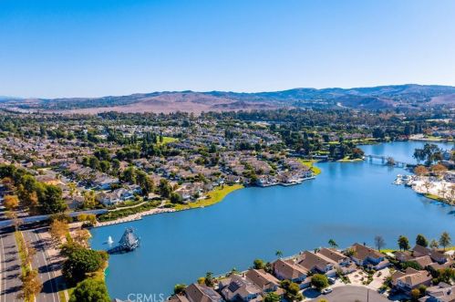 38 Cedarlake, Irvine CA  92614-7556 exterior