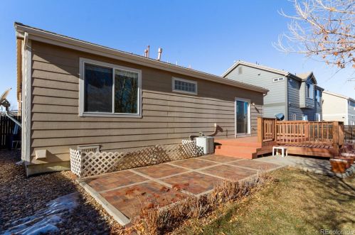 2452 Genoa Way, Aurora CO 80013-6295 exterior