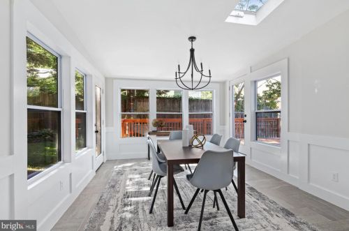 407 Greenbrier Dr, Silver Spring MD 20910-4230 exterior