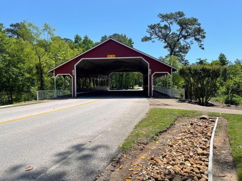 612 Arkansas Park, Conroe TX  77302-1037 exterior