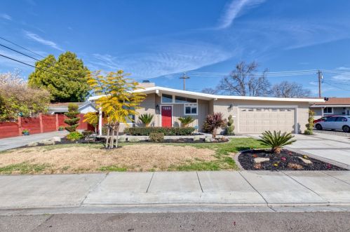 1015 Beverly Pl, Tracy, CA 95376-3351