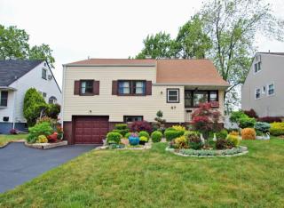 67 Brandywine Rd, Perth Amboy, NJ 08863-1343