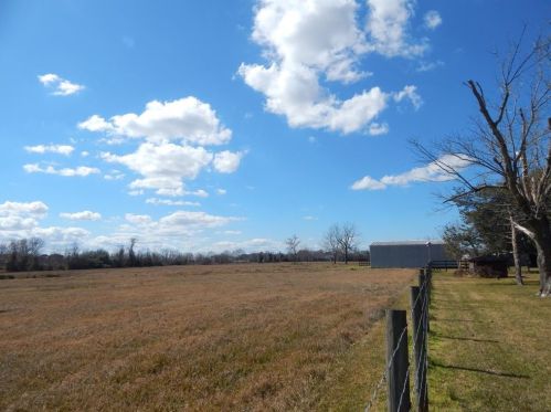 1500 Shanks Rd, Angleton TX 77515-9188 exterior