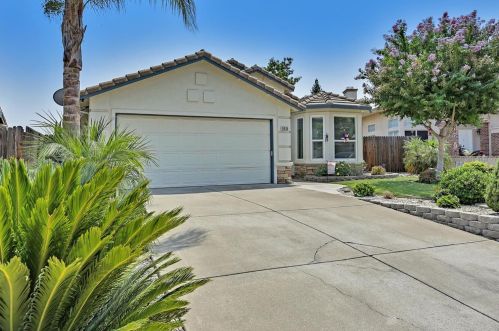 8008 Beethoven Ct, Citrus Heights, CA 95621-1404
