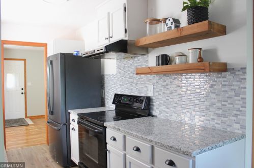 2160 Geranium Ave, Saint Paul MN  55119-3346 exterior