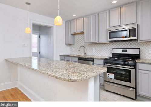 227 Hannevig Ave, Gloucester, NJ 08030-2723
