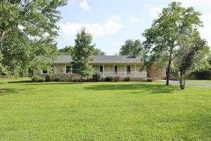 1676 Saddle Dr, Murfreesboro, TN 37130-3415