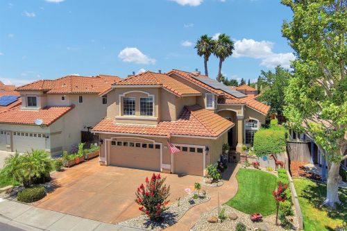 409 Eagle Ln, Vacaville, CA 95687-7230