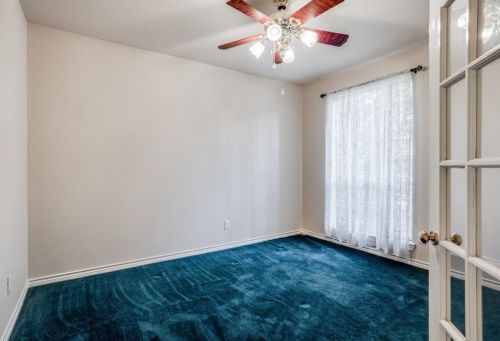 1113 Hunters Crk Dr, Carrollton TX 75007-1112 exterior