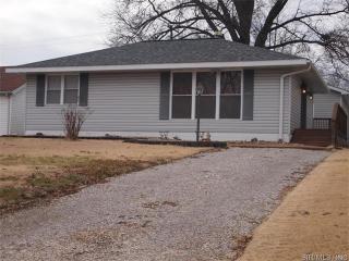 1315 Commercial St, Belleville IL  62221-4039 exterior