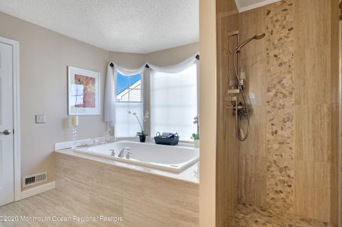 104 Annapolis St, Tinton Falls NJ  07712-3174 exterior