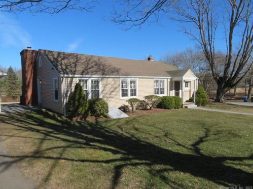 44 School Rd, Colchester, CT 06415-1729