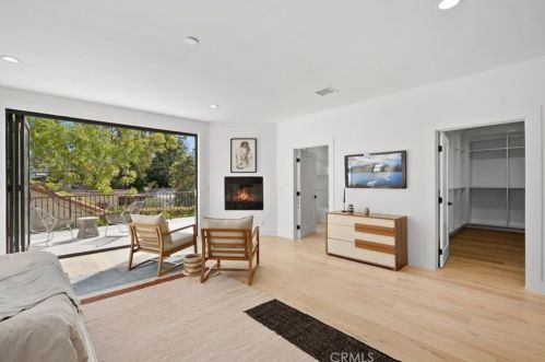 4614 Tobias Ave, Van Nuys CA  91403-2823 exterior