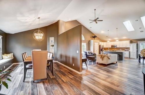 112 Hillcrest Dr, Springboro, OH 45066-8416
