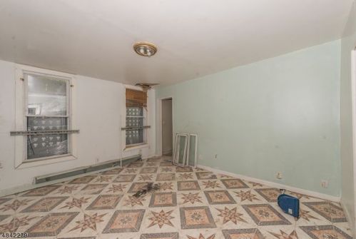 158 Fair St, Paterson, NJ 07501-1528